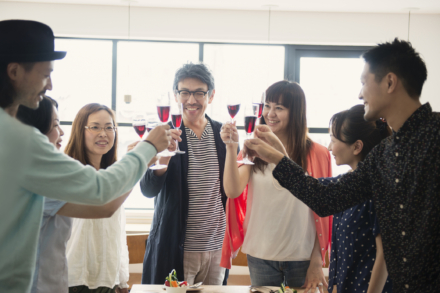 会社のイベントまであと少し!そんな時にはアンサータッチでクイズ大会をすぐに開催!